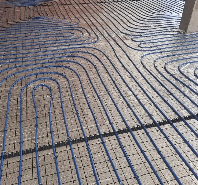 Tuba blu nga afër